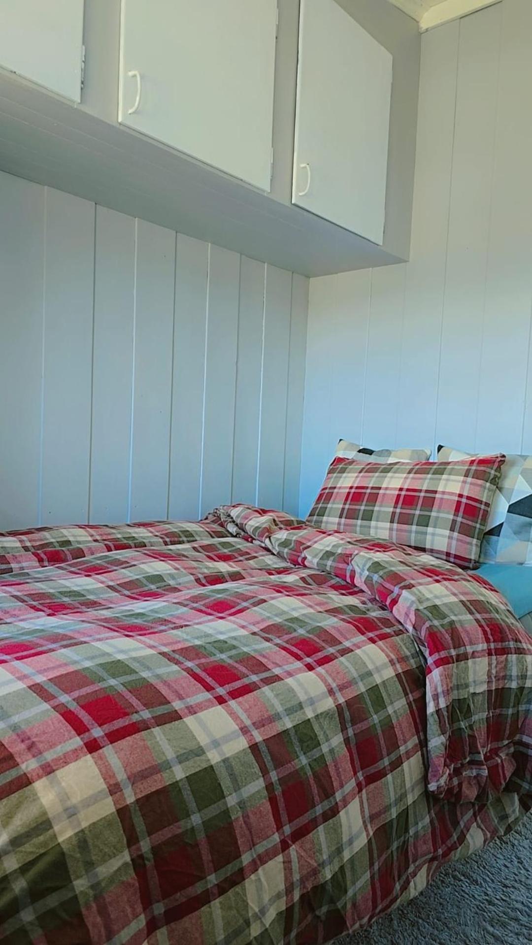Room In Handsome Haven House Gjøvik Exterior foto